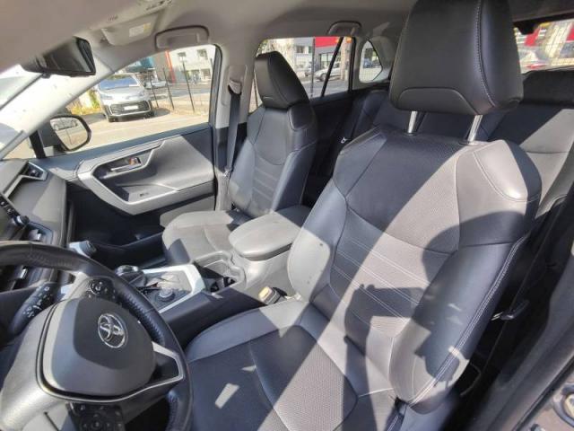 Toyota Rav4 image 8