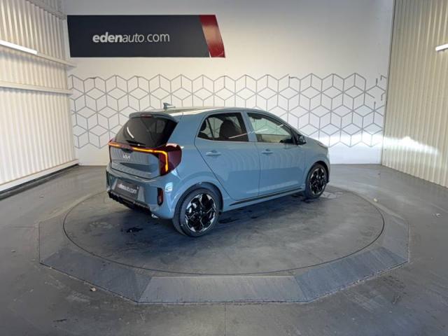 Kia Picanto image 8