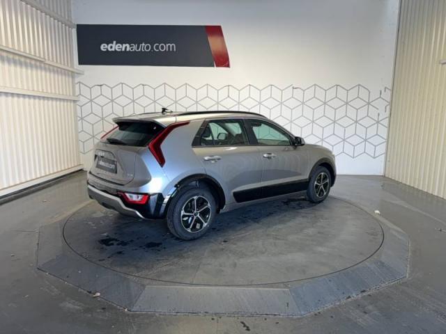 Kia Niro image 9