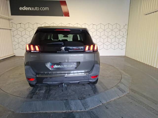 Peugeot 5008 image 1