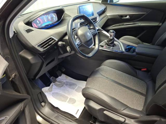 Peugeot 5008 image 9