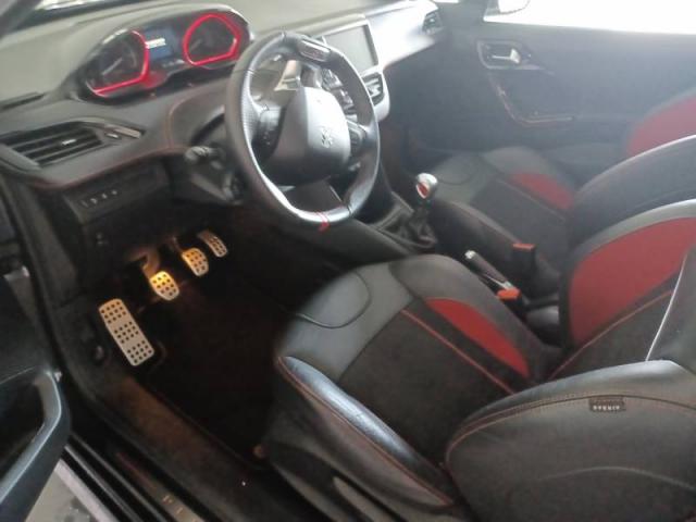 Peugeot 208 image 4
