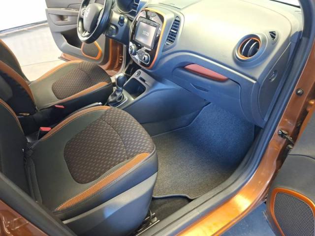 Renault Captur image 2
