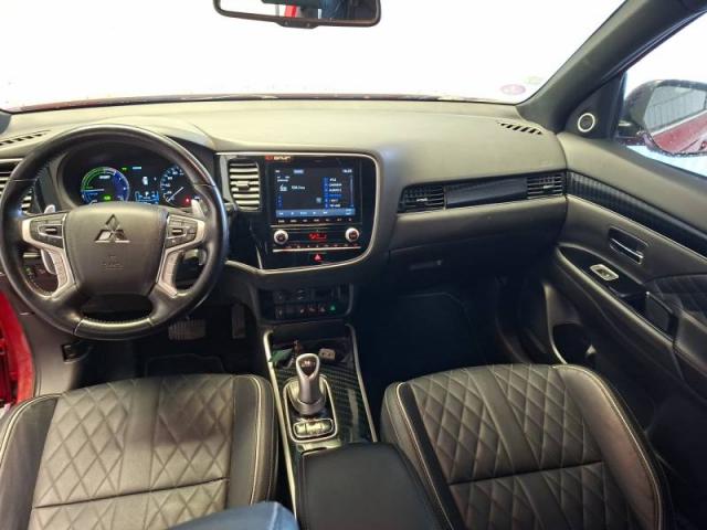 Mitsubishi Outlander image 4