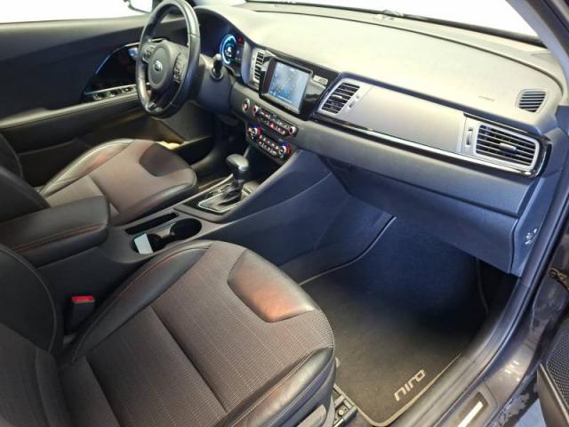 Kia Niro image 9