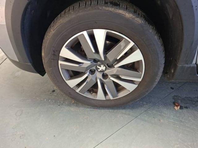 Peugeot 2008 image 1