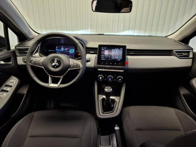 Mitsubishi Colt image 3