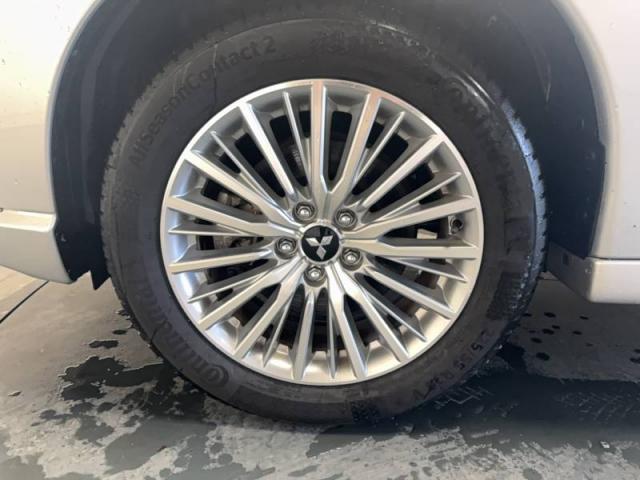 Mitsubishi Outlander image 6