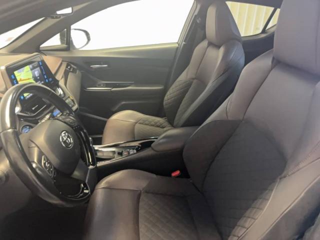 Toyota C-Hr image 6