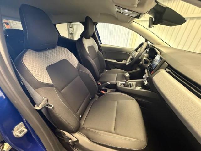 Mitsubishi Colt image 9