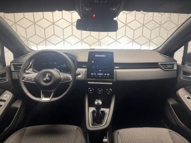 Mitsubishi Colt image 6