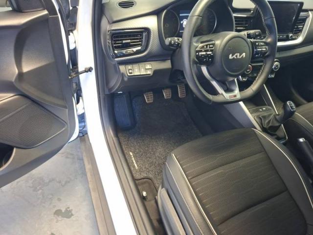 Kia Stonic image 9