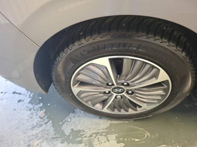 Hyundai Ioniq image 8