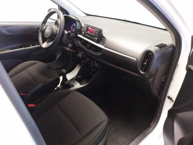 Kia Picanto image 8