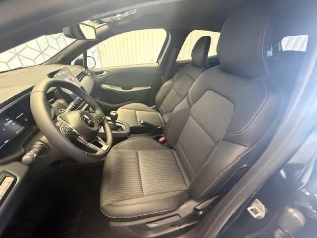 Mitsubishi Colt image 4