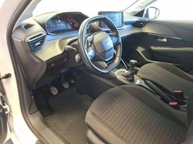 Peugeot 208 image 8