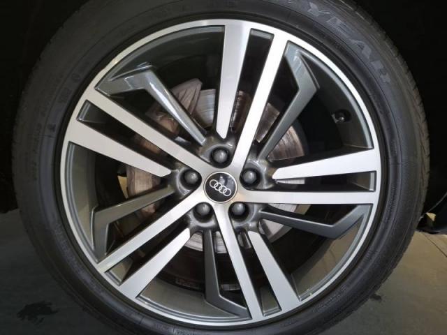 Audi Q5 image 1