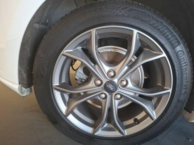 Ford Focus image 4