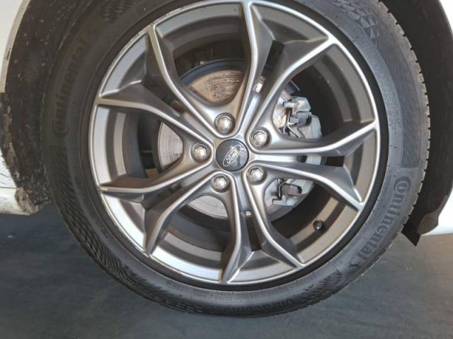 Ford Focus image 9