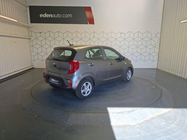 Kia Picanto image 1