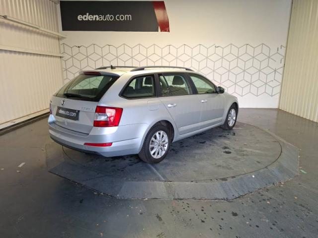 Skoda Octavia image 3