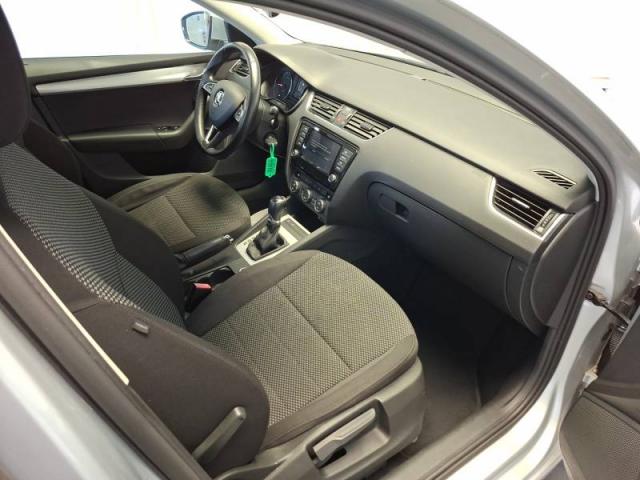Skoda Octavia image 5