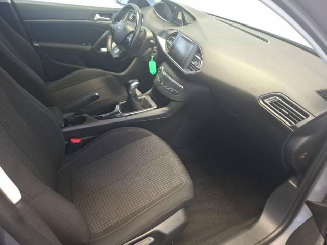 Peugeot 308 image 8