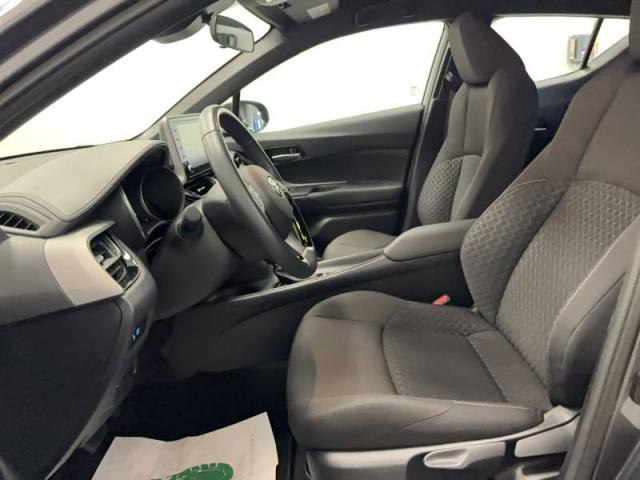Toyota C-Hr image 1