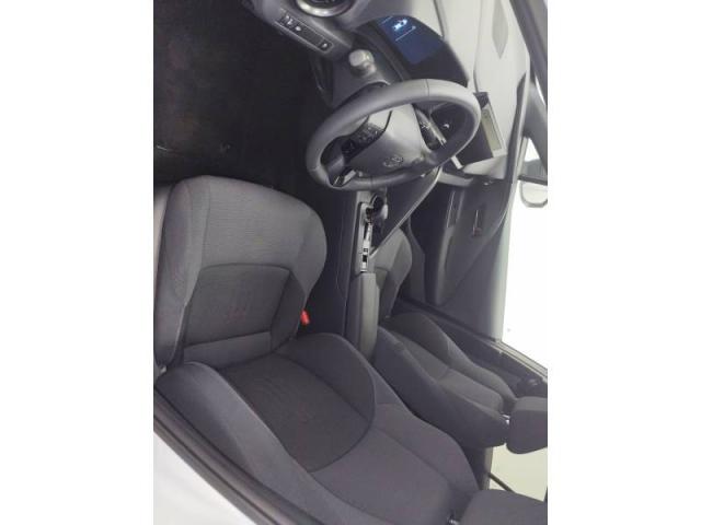 Toyota C-Hr image 2