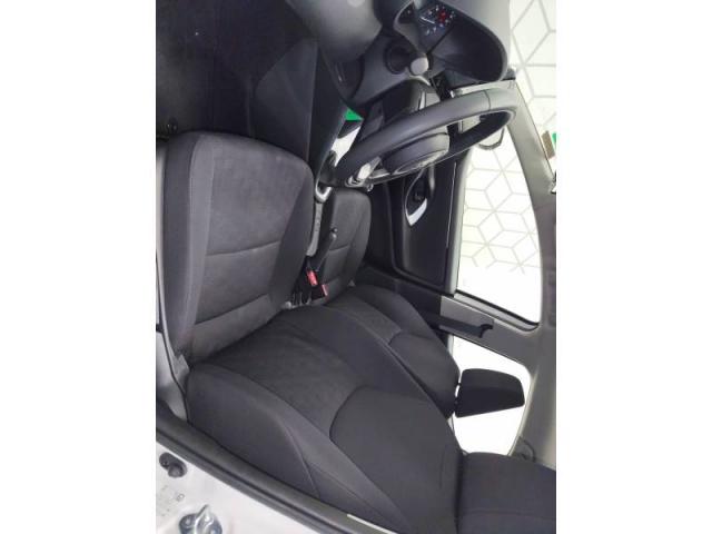 Toyota Yaris image 9