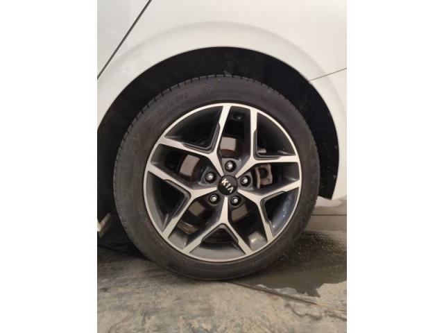 Kia Pro_cee'D image 5