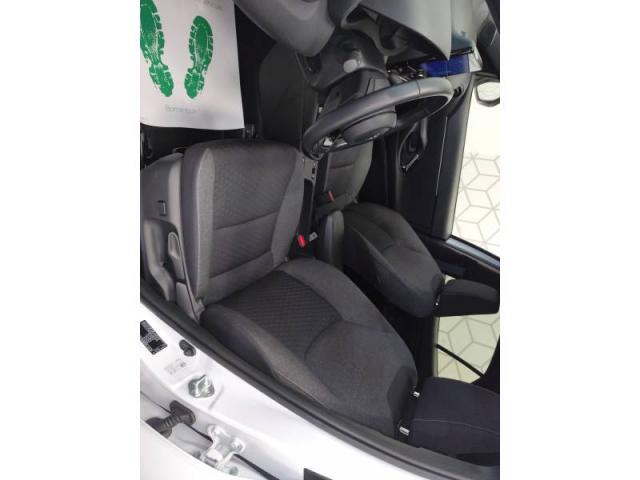 Toyota Yaris image 3