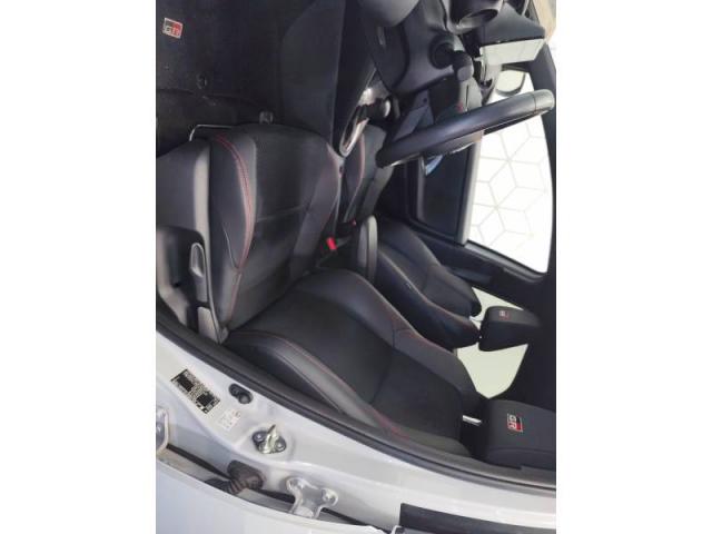 Toyota Yaris image 8