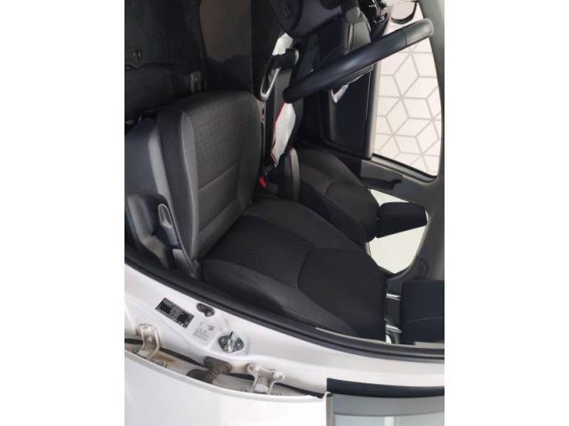 Toyota Yaris image 4