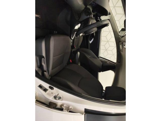 Toyota Yaris image 7