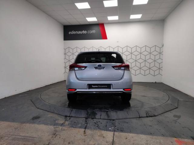Toyota Auris image 1
