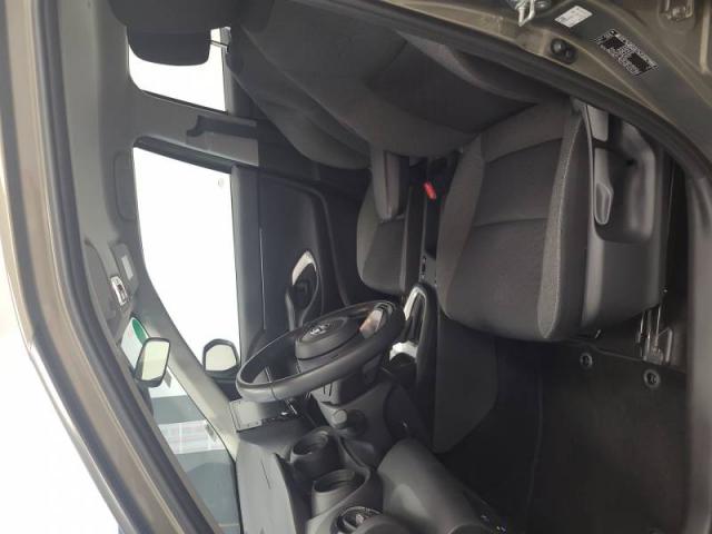 Toyota Yaris image 2