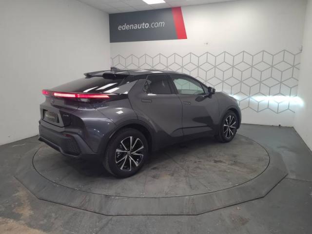 Toyota C-Hr image 2