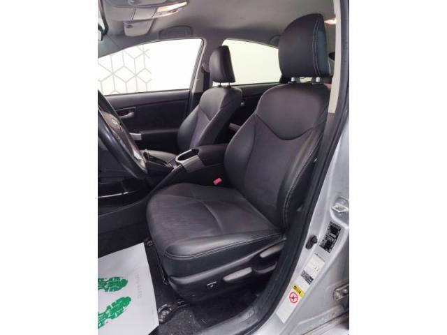 Toyota Prius image 9