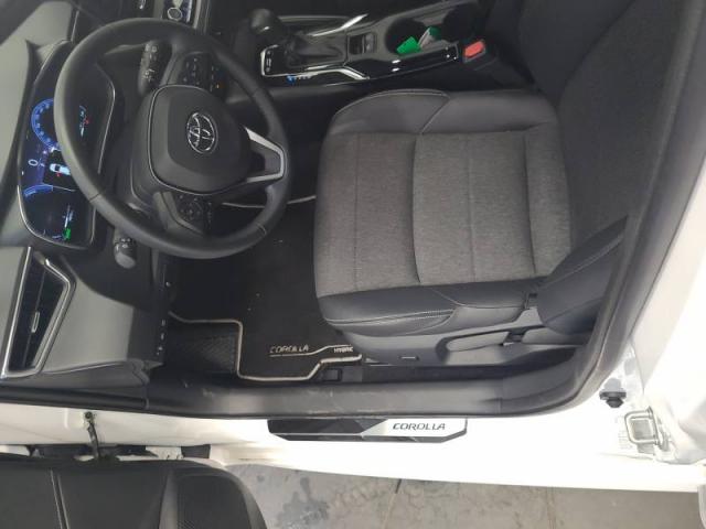 Toyota Corolla image 6