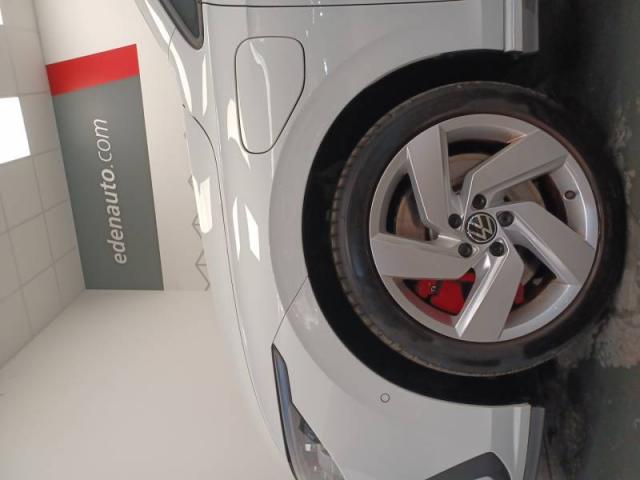 Volkswagen Golf image 8