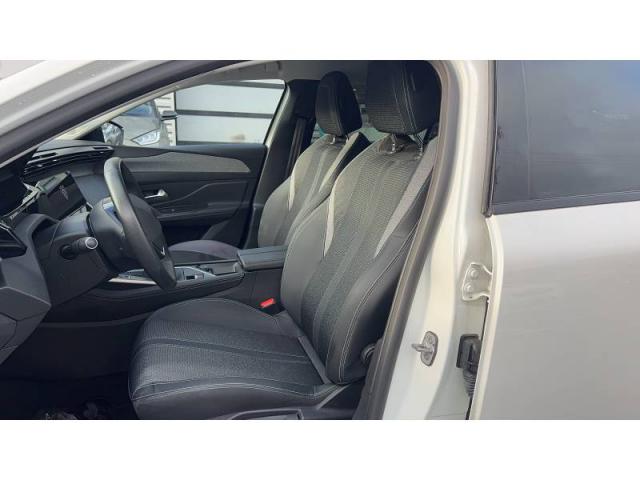Peugeot 308 image 2