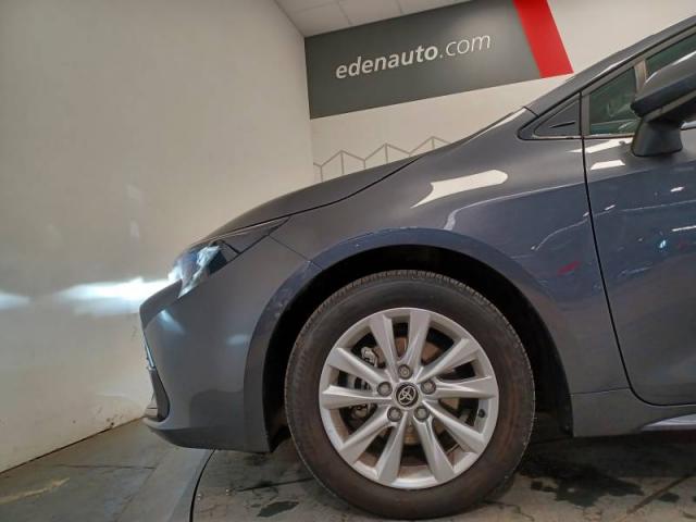 Toyota Corolla image 2