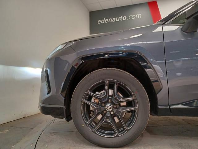 Toyota Rav4 image 8