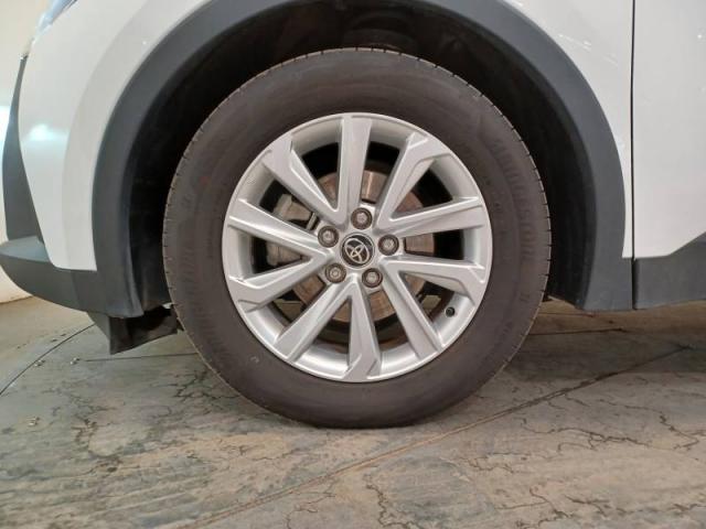 Toyota C-Hr image 6