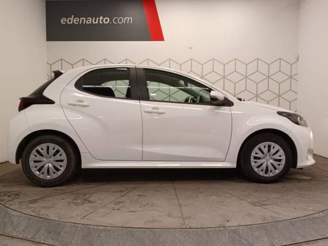 Toyota Yaris image 2