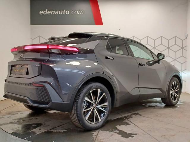 Toyota C-Hr image 8
