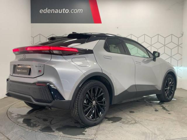 Toyota C-Hr image 8