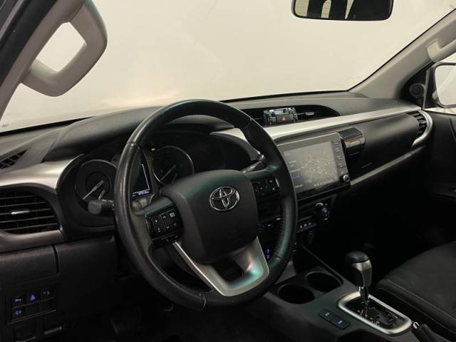 Toyota Hilux image 4