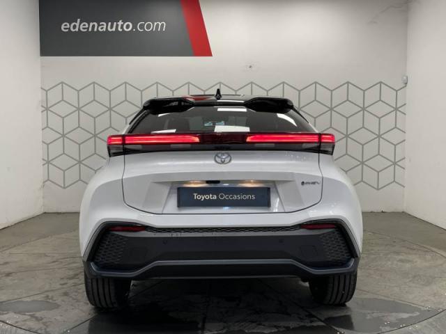 Toyota C-Hr image 2